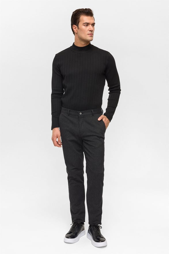 Siyah Regular Armürlü Pantolon