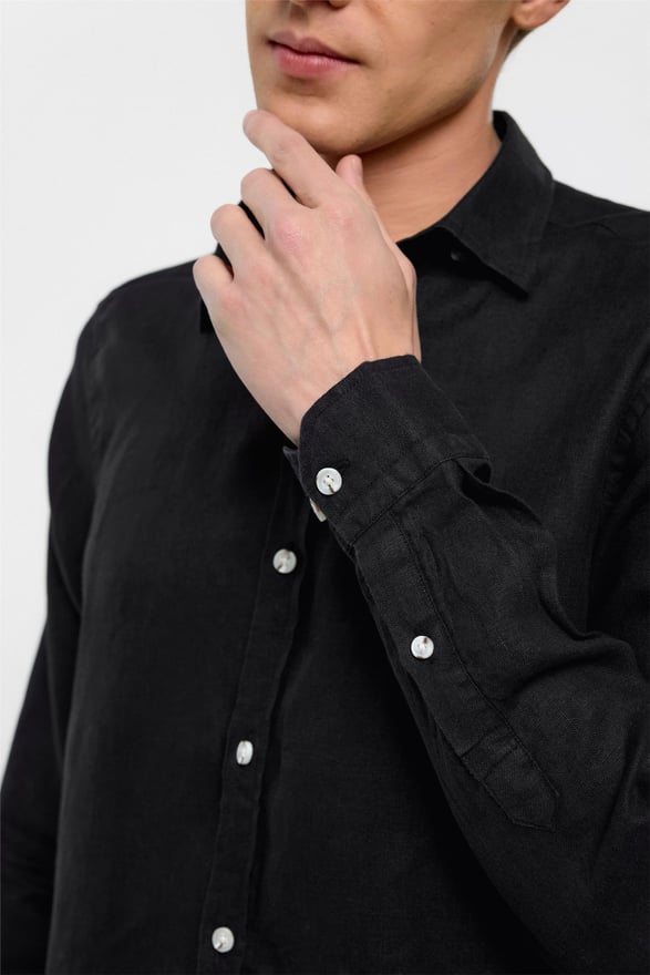 Siyah Regular Fit Düz Klasik Yaka Gömlek