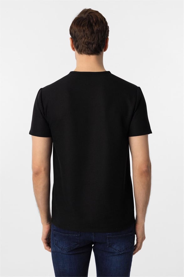 Siyah Slim Armürlü O Yaka Tişört