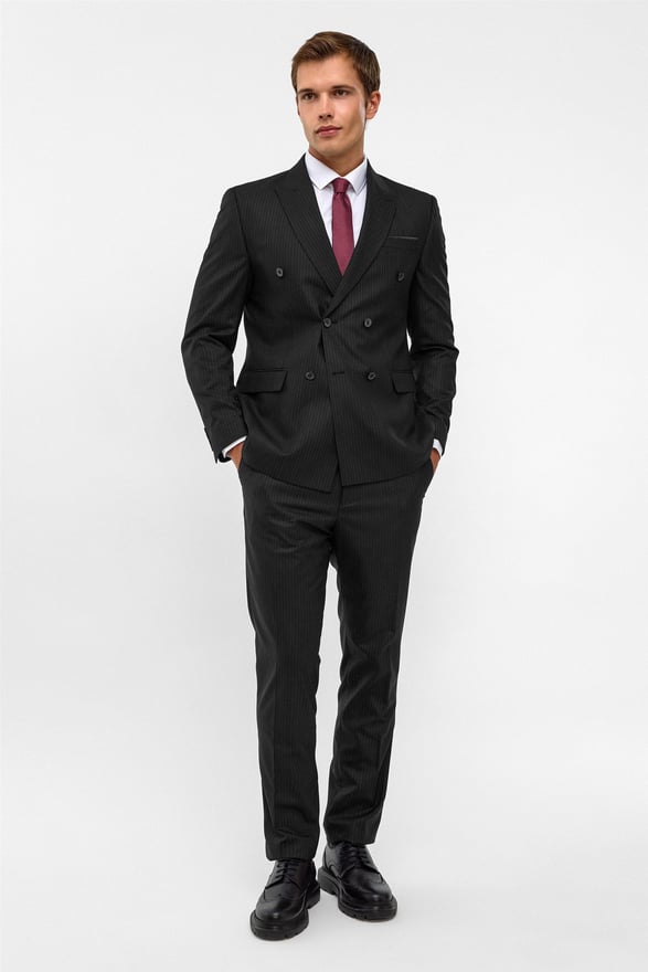 Siyah Slim Çizgili Sivri Yaka 6 Drop Takım Elbise