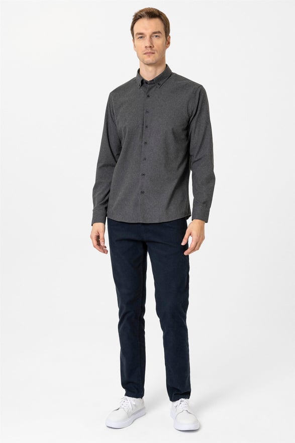 Siyah Slim Düz Düğmeli Yaka Gömlek