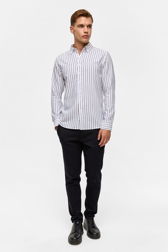 Siyah Slim Düz Düğmeli Yaka Gömlek