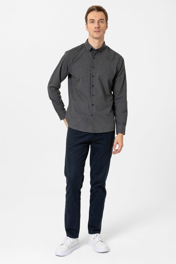 Siyah Slim Düz Düğmeli Yaka Gömlek