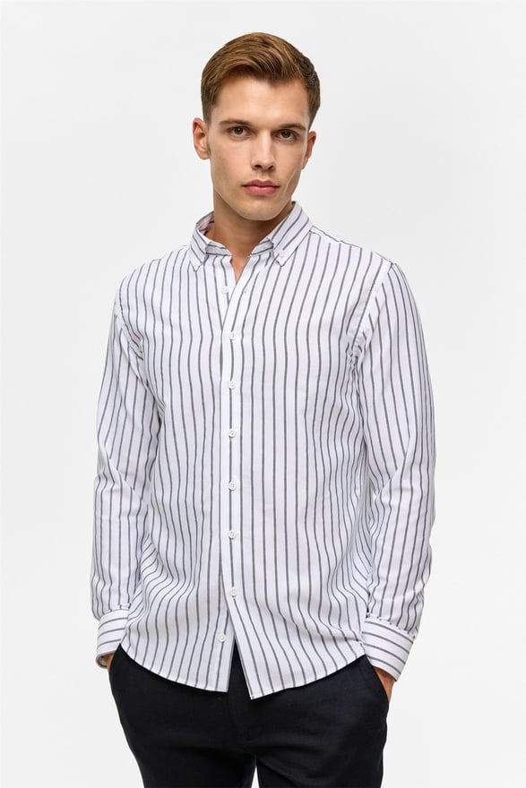 Siyah Slim Düz Düğmeli Yaka Gömlek