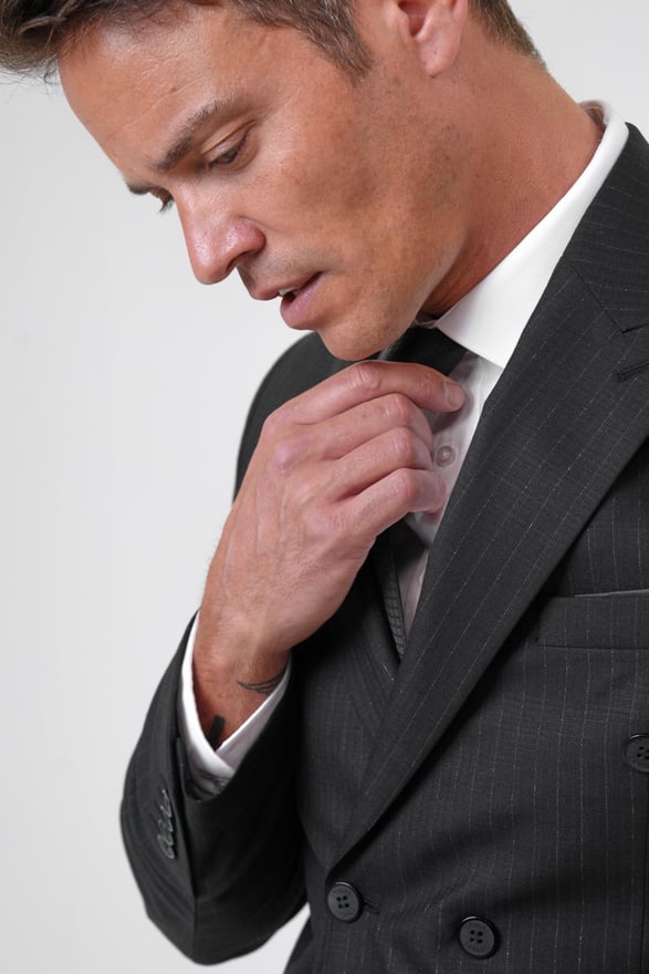 Siyah Slim Fit Desenli Sivri Yaka 6 Drop Klasik Takım Elbise