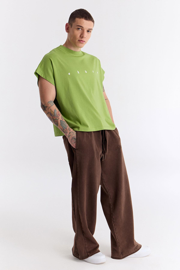 LONG LOGO SUPER OVERSIZE CROP SLEEVELESS T-SHIRT in sharp green