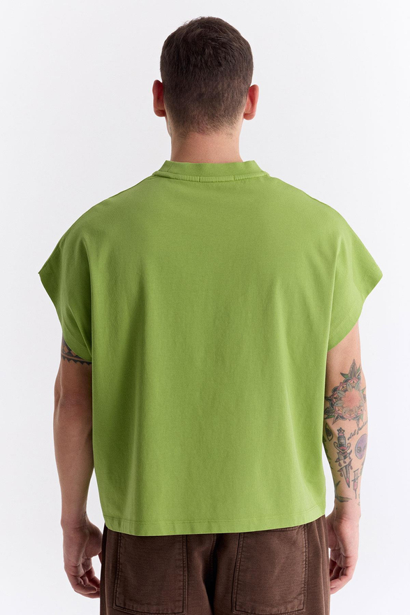 LONG LOGO SUPER OVERSIZE CROP SLEEVELESS T-SHIRT in sharp green