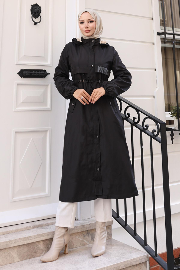 Yazı Detaylı Kapşonlu Mont Siyah 15900
