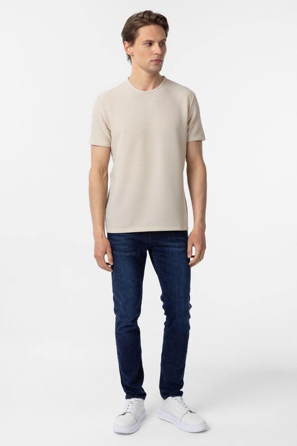 Bej Slim Fit Armürlü Bisiklet Yaka Tişört