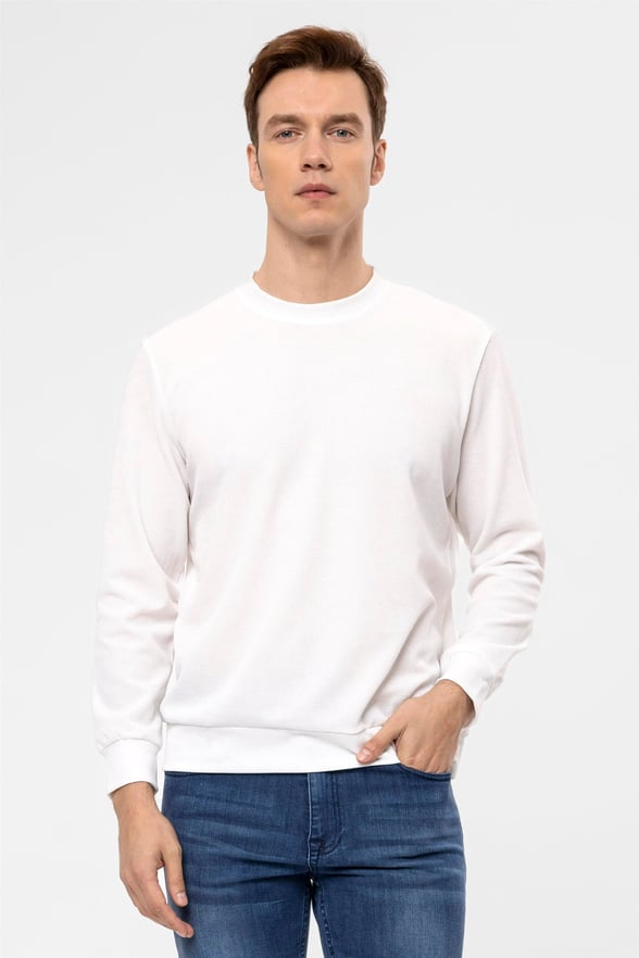 Beyaz Regular Armürlü O Yaka  Sweatshirt