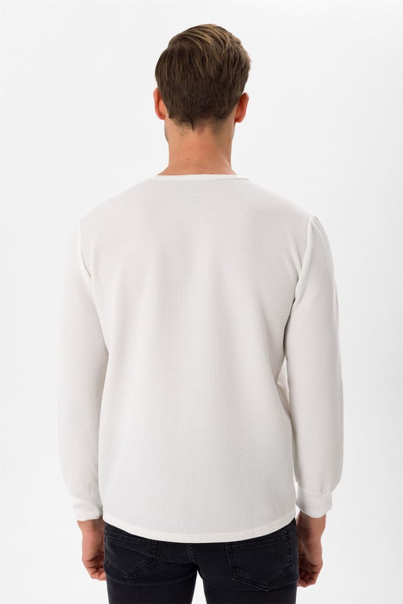 Beyaz Regular Armürlü O Yaka  Sweatshirt