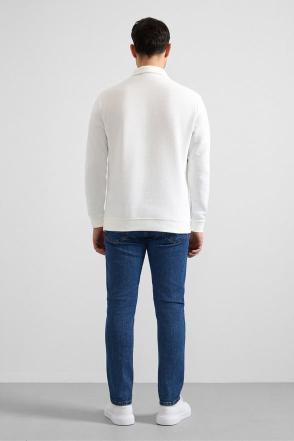 Beyaz Regular Düz Yarım Balıkçı Yaka Sweatshirt