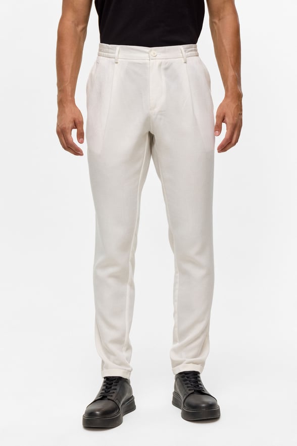 Beyaz Slim Armürlü Jogger Pantolon