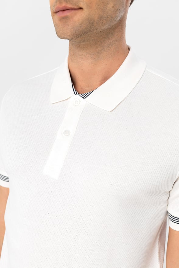 Beyaz Slim Armürlü Polo Yaka Tişört