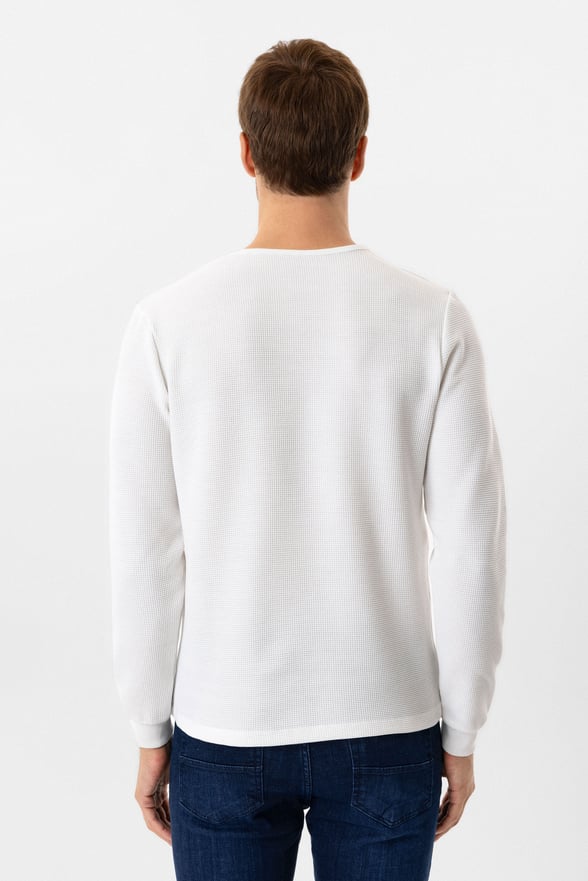 Beyaz Slim Fit Armürlü Bisiklet Yaka Sweatshirt