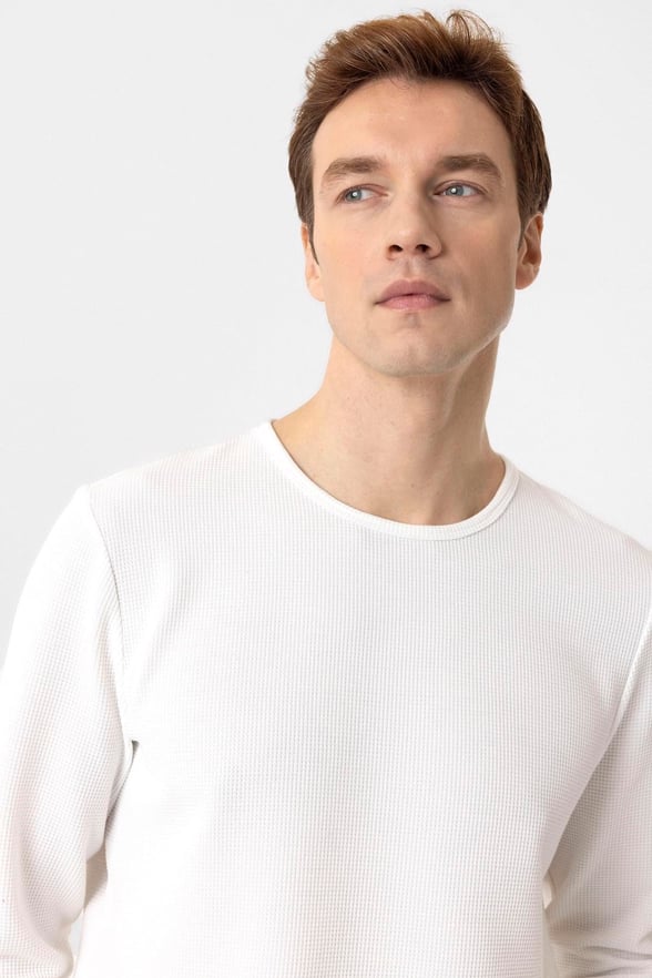 Beyaz Slim Fit Armürlü Bisiklet Yaka Triko Kazak