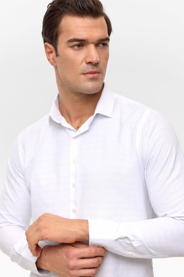 Beyaz Slim Fit Armürlü Klasik Yaka Gömlek