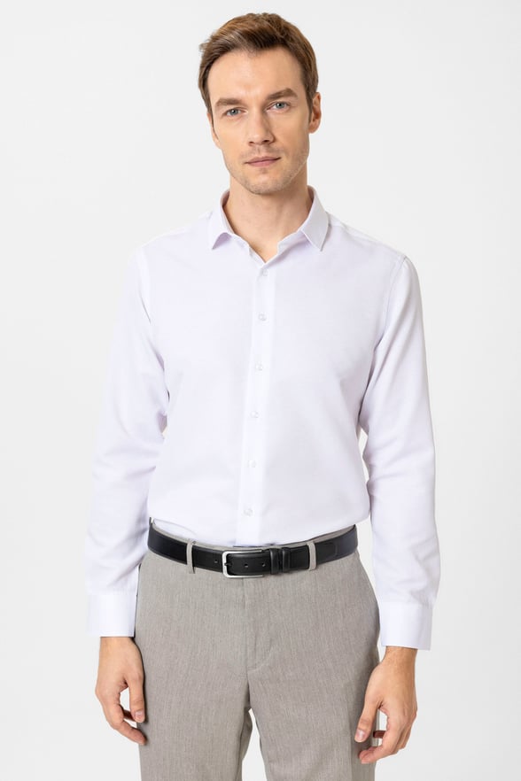 Beyaz Slim Fit Armürlü Klasik Yaka Gömlek