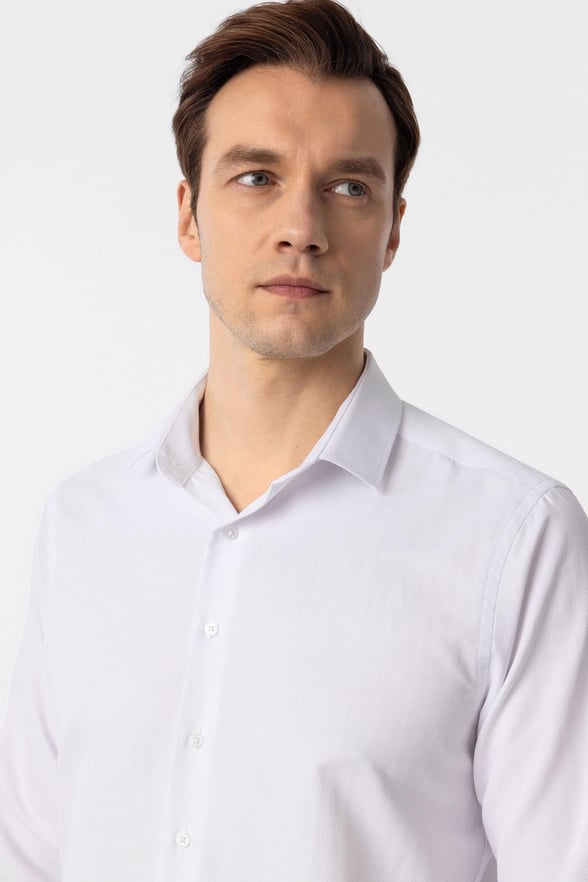 Beyaz Slim Fit Armürlü Klasik Yaka Gömlek