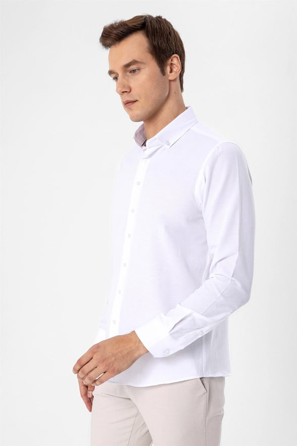 Beyaz Slim Fit Düz Düğmeli Yaka Gömlek