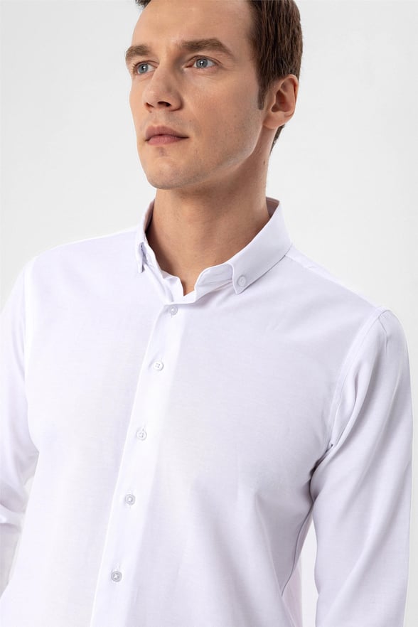 Beyaz Slim Fit Düz Düğmeli Yaka Gömlek