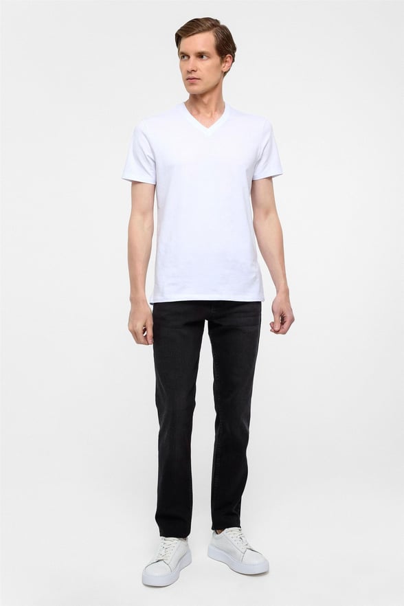 Beyaz Slim Fit Düz V Yaka Tişört
