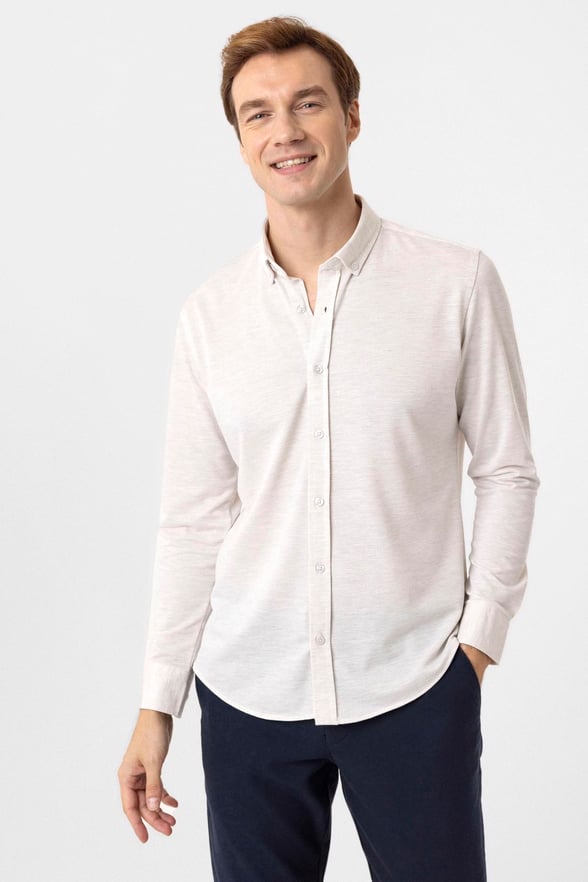 Ekru Slim Fit Armürlü Düğmeli Yaka Gömlek