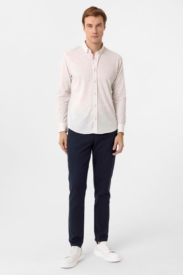 Ekru Slim Fit Armürlü Düğmeli Yaka Gömlek