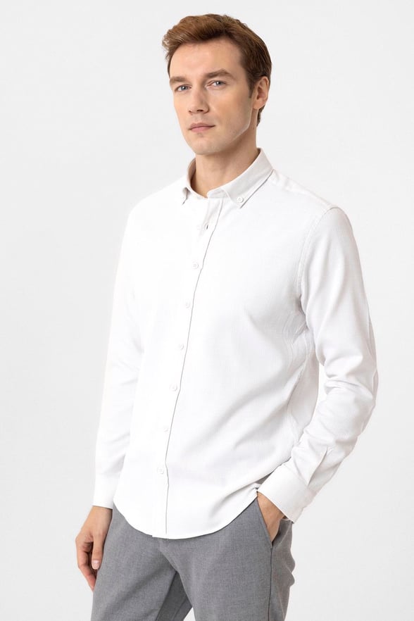 Ekru Slim Fit Desenli Düğmeli Yaka Gömlek