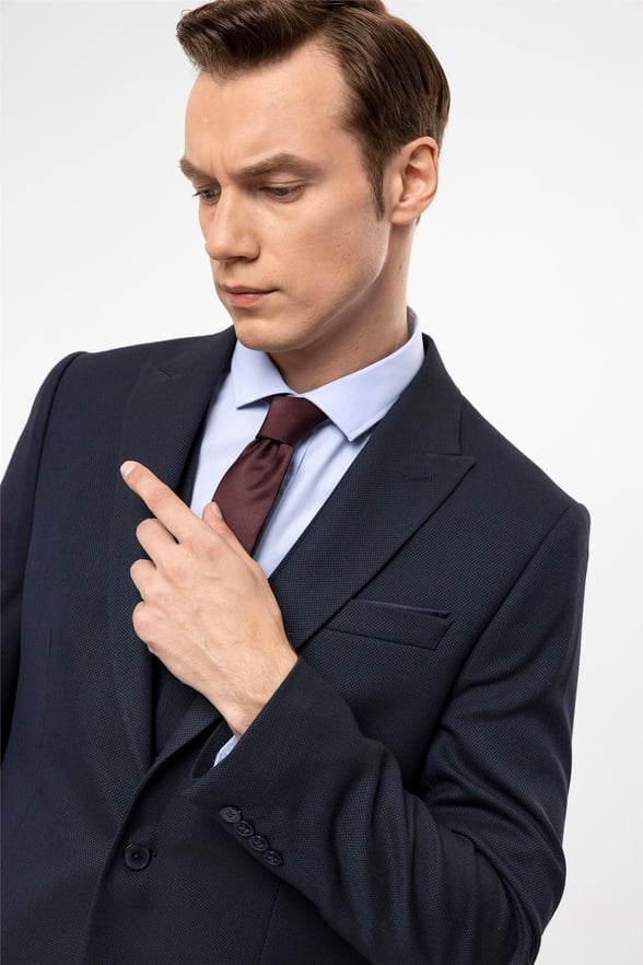 Lacivert Slim Armürlü Sivri Yaka 6 Drop                                                       Yelekli Takım Elbise