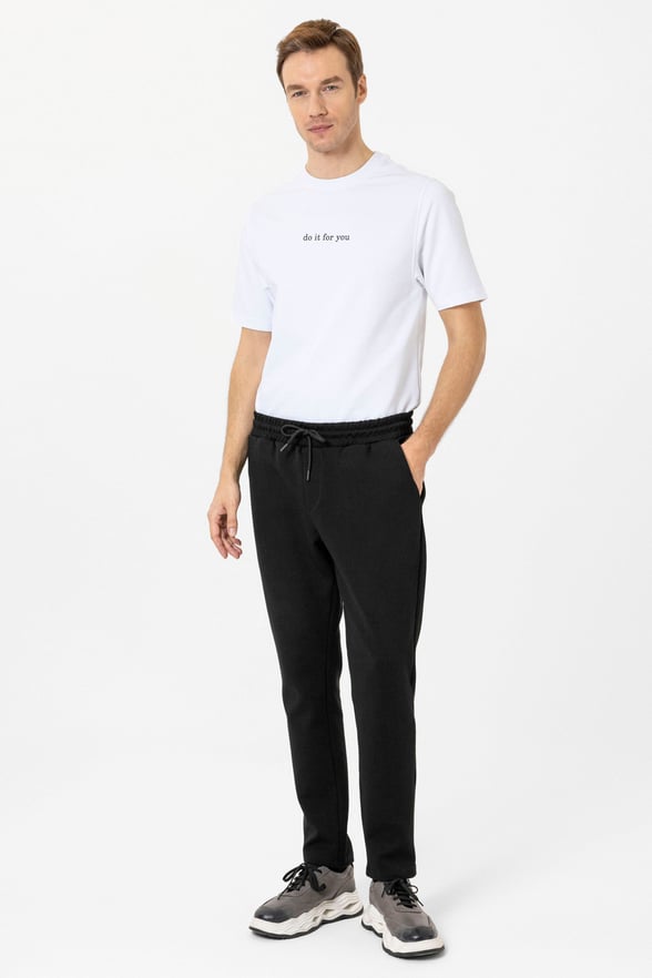 Siyah Regular Düz Jogger Pantolon