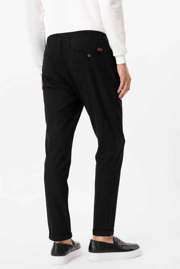 Siyah Slim Armürlü Jogger Pantolon