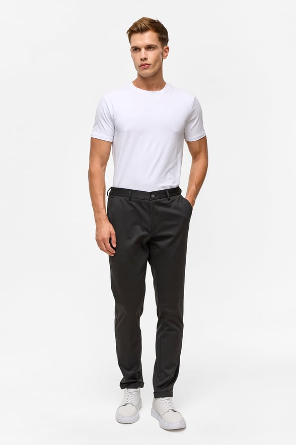 Siyah Slim Armürlü Jogger Pantolon