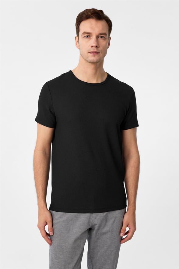 Siyah Slim Armürlü O Yaka Tişört