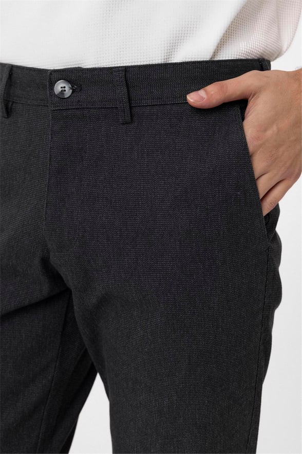 Siyah Slim Armürlü Pantolon