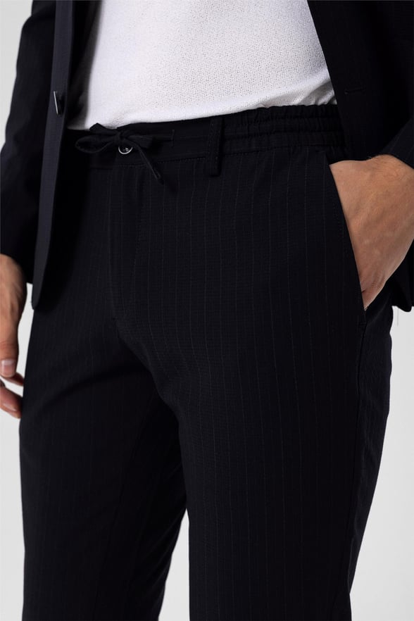 Siyah Slim Armürlü Sivri Yaka 6 Drop                                                       Takım Elbise