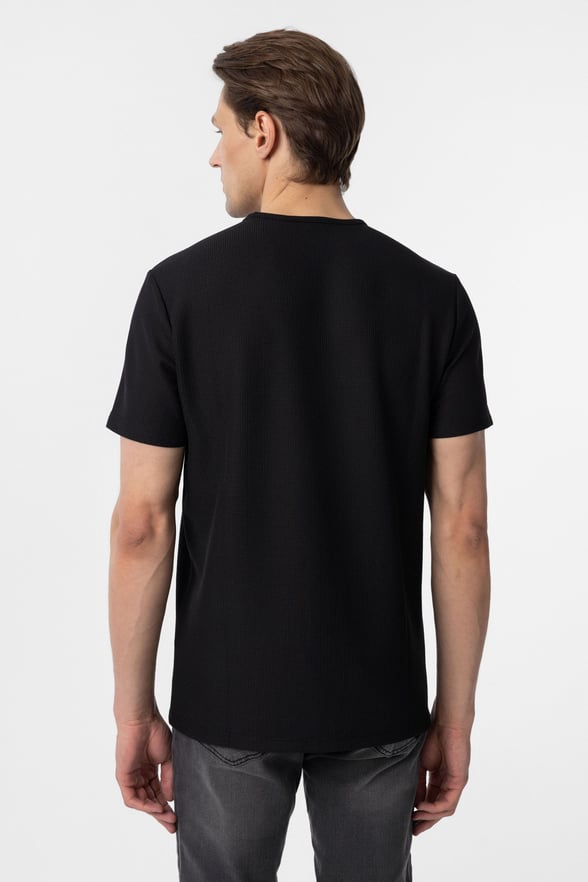 Siyah Slim Fit Armürlü Bisiklet Yaka Tişört