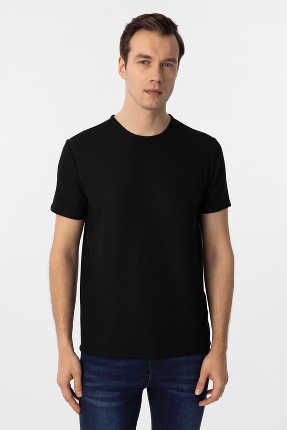 Siyah Slim Fit Armürlü Bisiklet Yaka Tişört