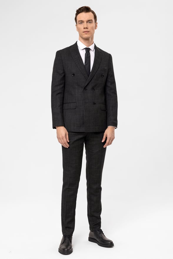 Siyah Slim Fit Armürlü Sivri Yaka 6 Drop Klasik Takım Elbise