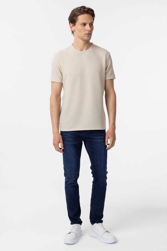 Bej Slim Fit Armürlü Bisiklet Yaka Tişört