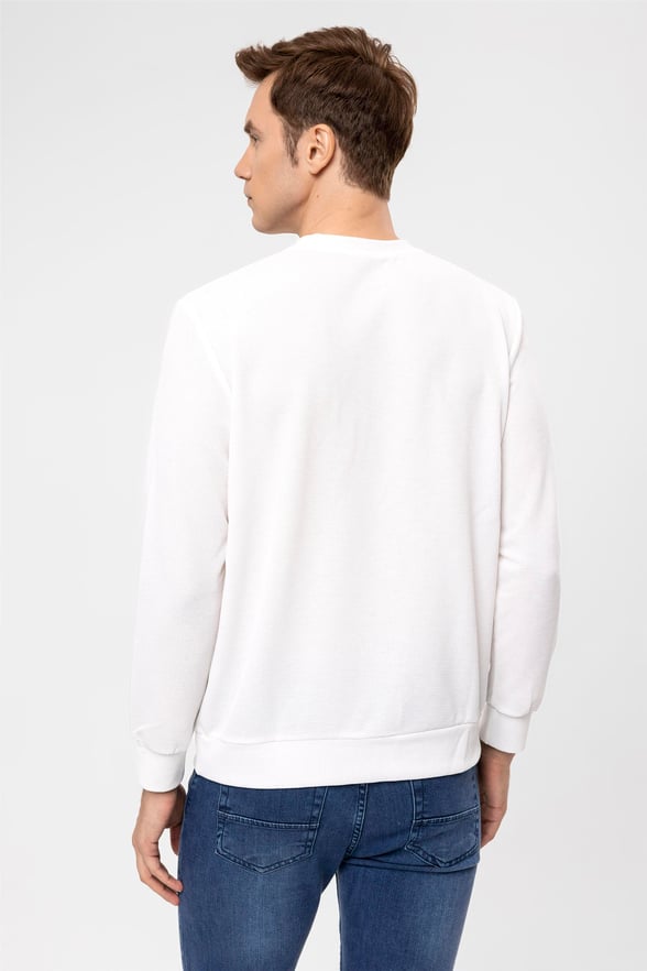 Beyaz Regular Armürlü O Yaka  Sweatshirt