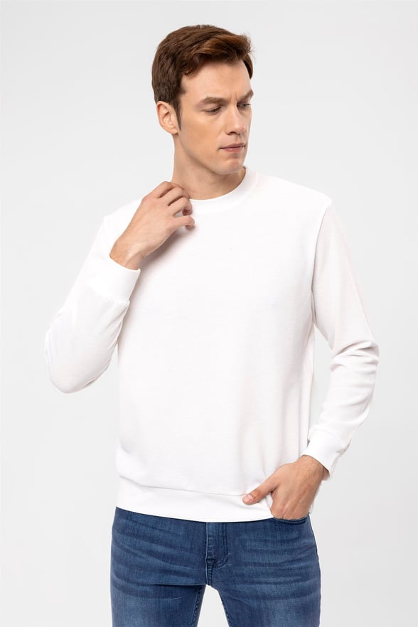 Beyaz Regular Armürlü O Yaka  Sweatshirt