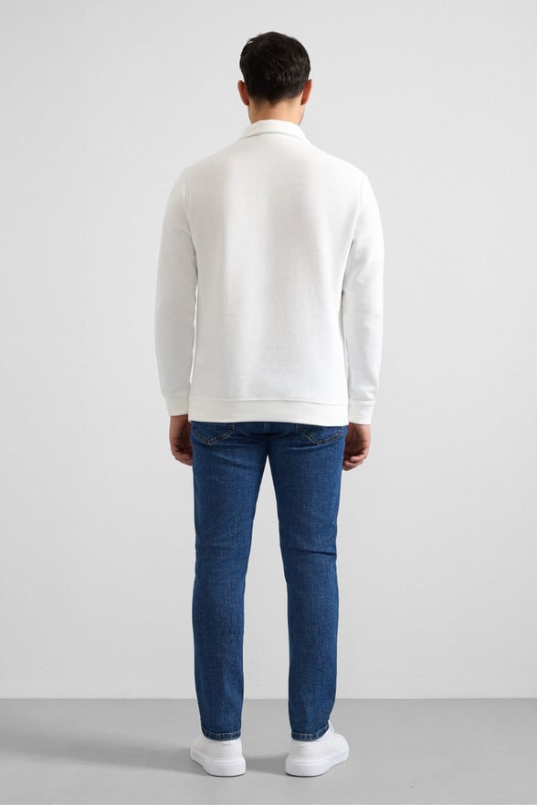 Beyaz Regular Düz Yarım Balıkçı Yaka Sweatshirt