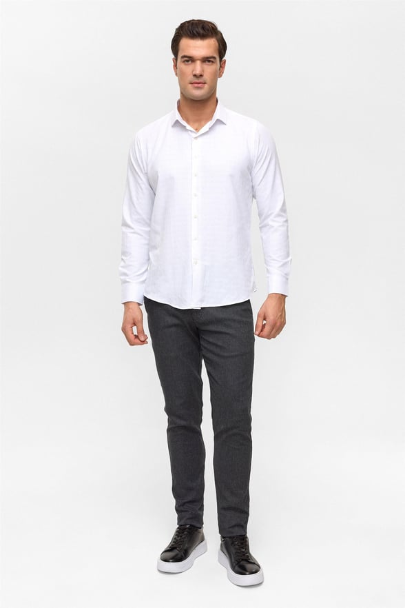 Beyaz Slim Fit Armürlü Klasik Yaka Gömlek