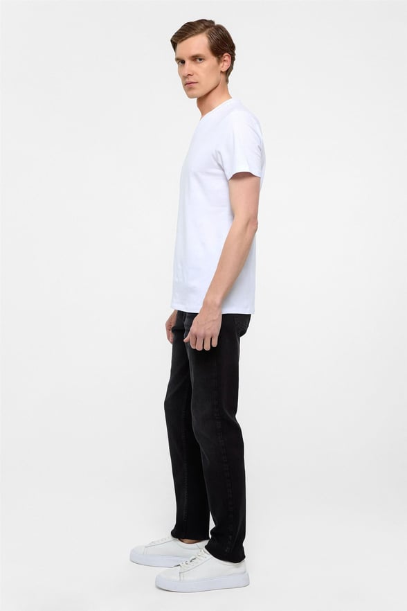 Beyaz Slim Fit Düz V Yaka Tişört
