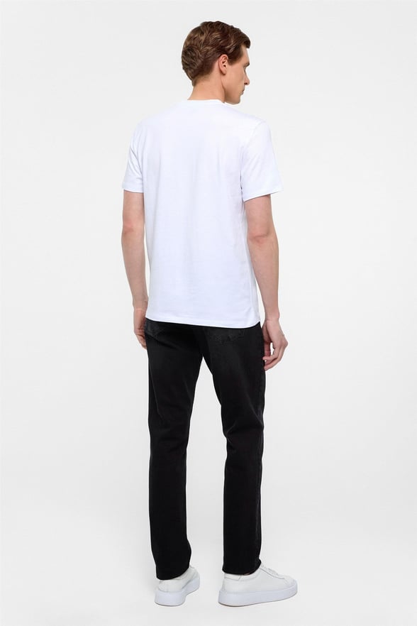 Beyaz Slim Fit Düz V Yaka Tişört
