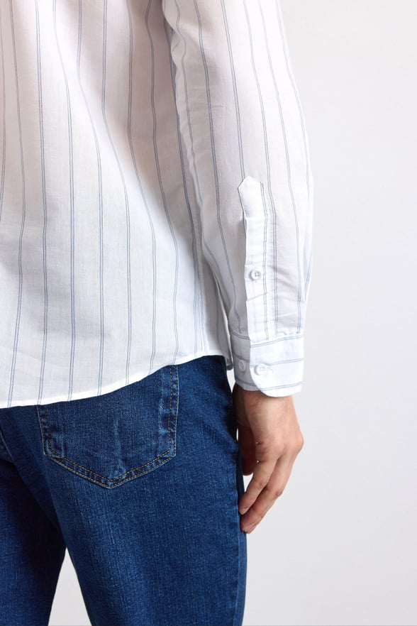 Buz Mavi Slim Düğmeli Yaka Düz Pike Torba Cep Manşetli Kısa Kollu Yıkamalı Casual Gömlek