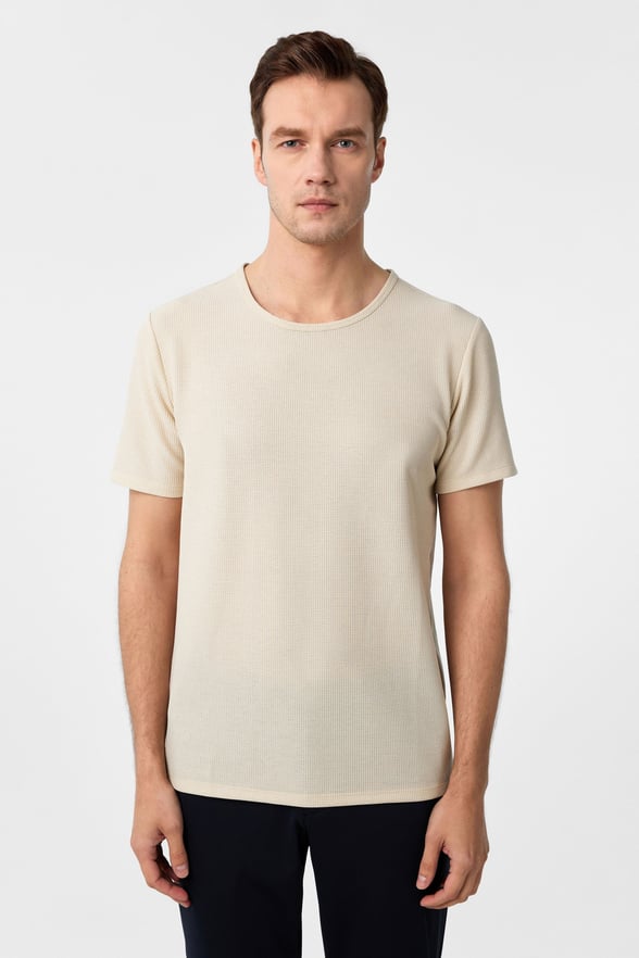 Ekru Slim Fit Armürlü Bisiklet Yaka Tişört