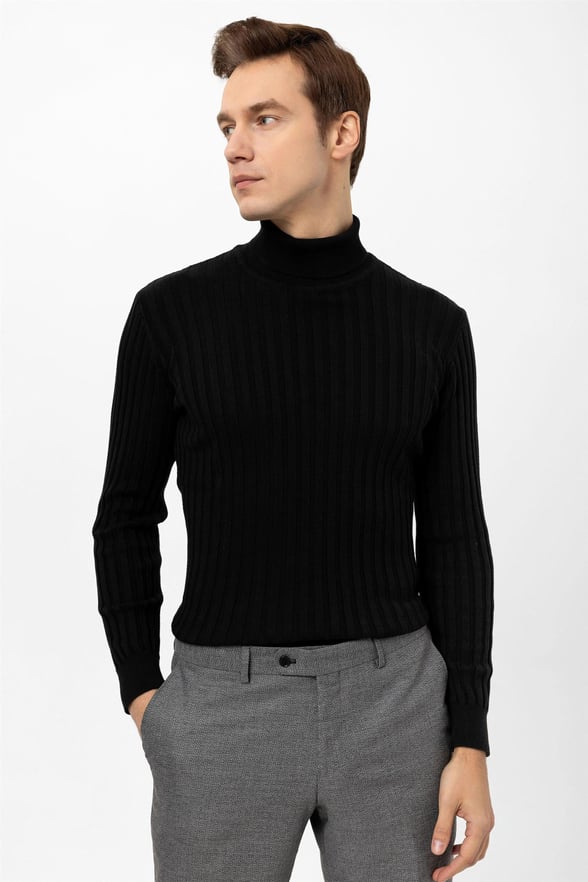 Siyah Slim Kapitone Balıkçı Yaka  Triko