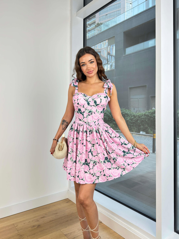 Kalın Bağlamalı Askı Kalp Yaka Aldin Kadın Çiçekli Pembe Mini Elbise 24Y751